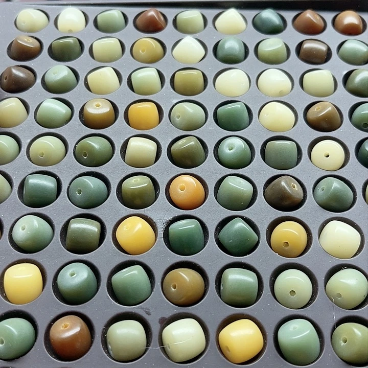 白玉菩提吊坠微瑕10三色直切100卡灯牌宠100