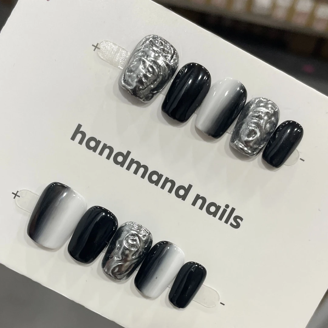 【黑白森林】纯手工穿戴甲黑白渐变小众高级感显白美甲短款