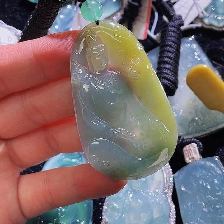 翡翠颈饰未镶嵌58，