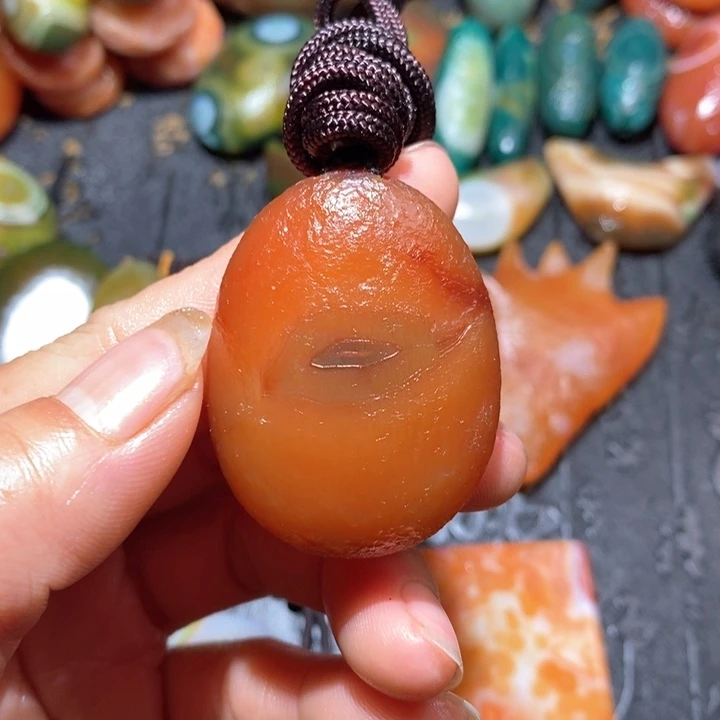 石英质玉颈饰未镶嵌