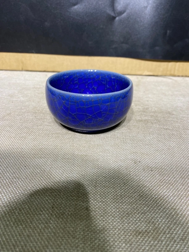 官窑宝石蓝罗汉杯