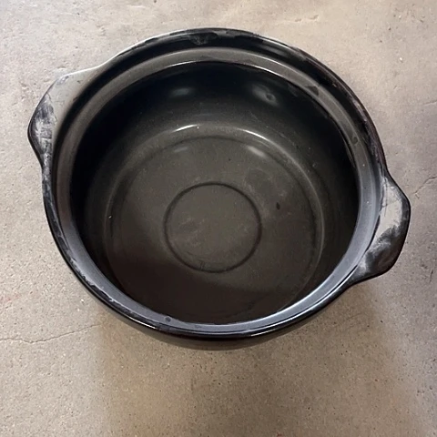 微瑕，明火口径20厘米，高度9变形针孔拖釉