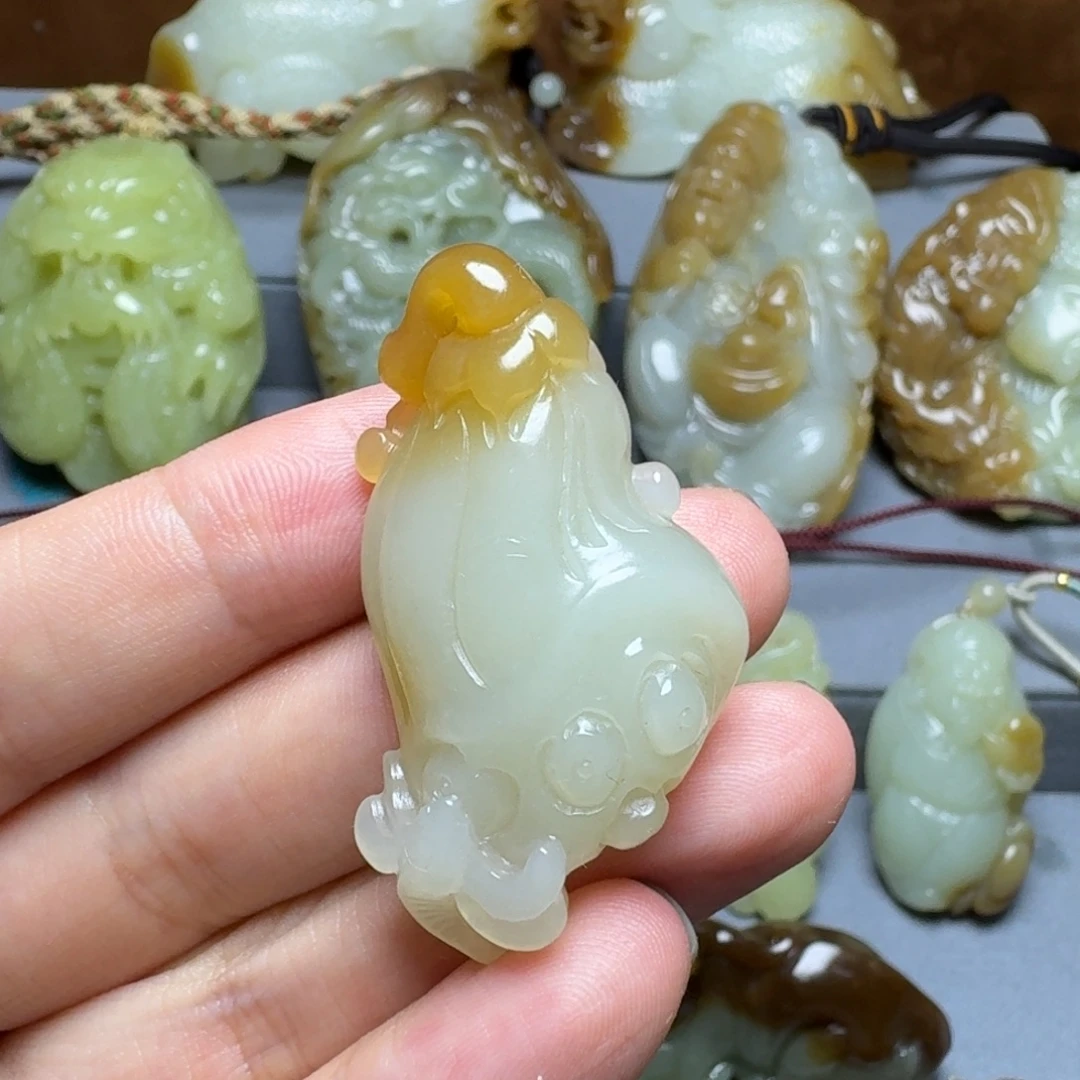 颈饰未镶嵌和田玉