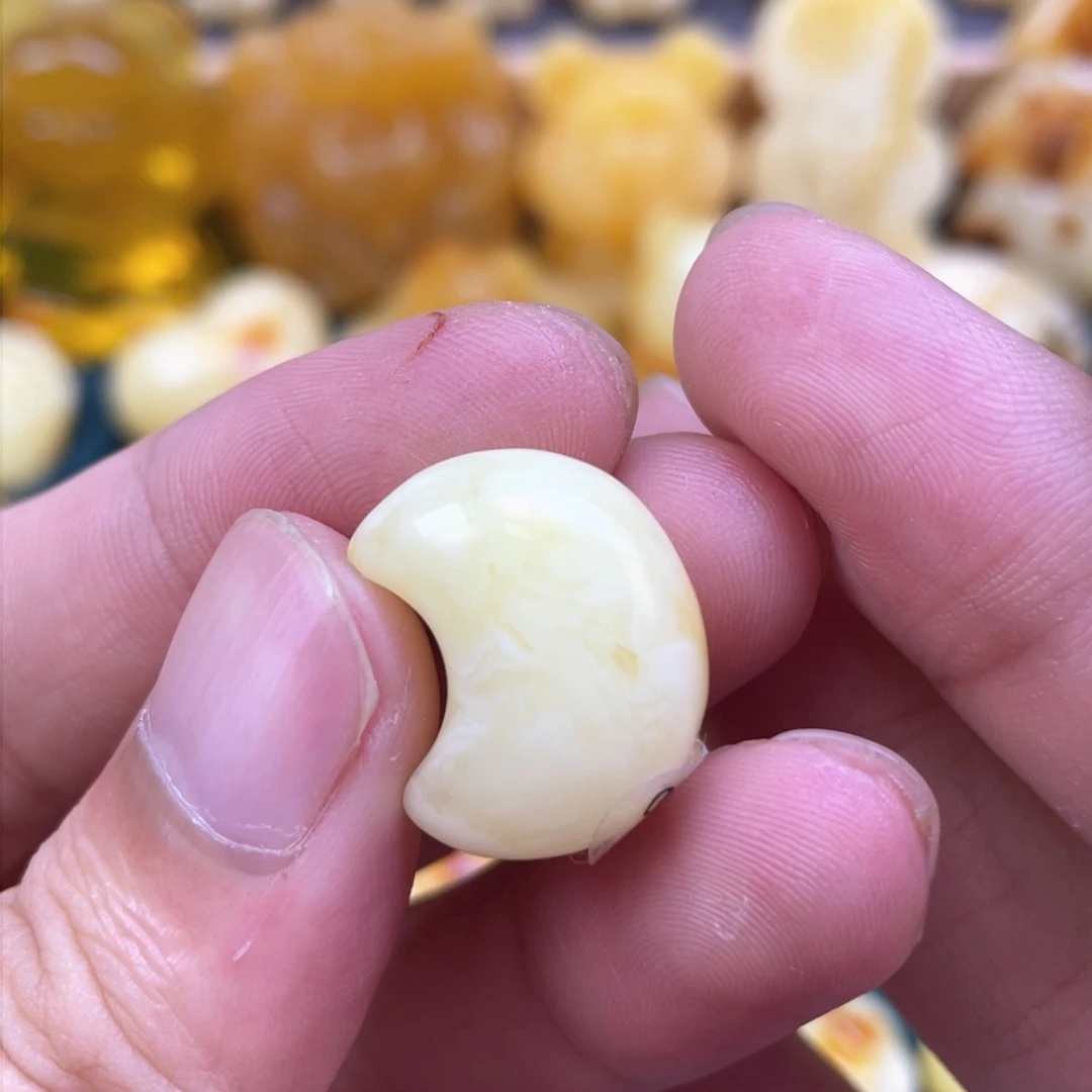 未镶嵌琥珀裸石蜜蜡