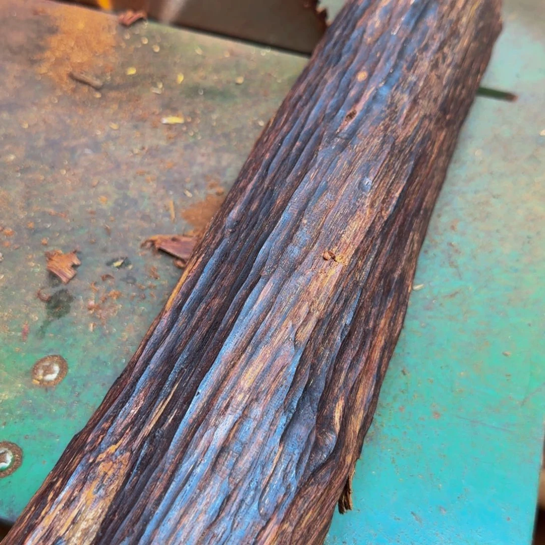 木用****7降真香整根全做