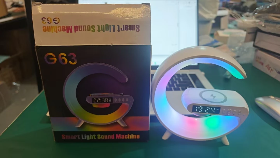 准新品  彩灯蓝牙音箱带无线充功能（一个）
