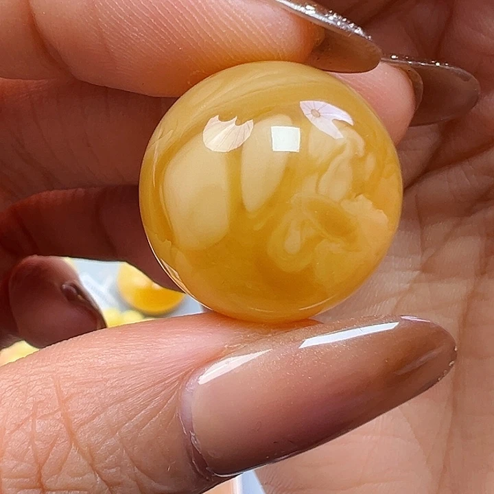 蜜蜡未镶嵌珠宝奇石