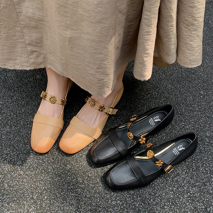 头层牛皮~2.5cm春秋新款金属花朵装饰方头气质低跟粗跟真皮单鞋女