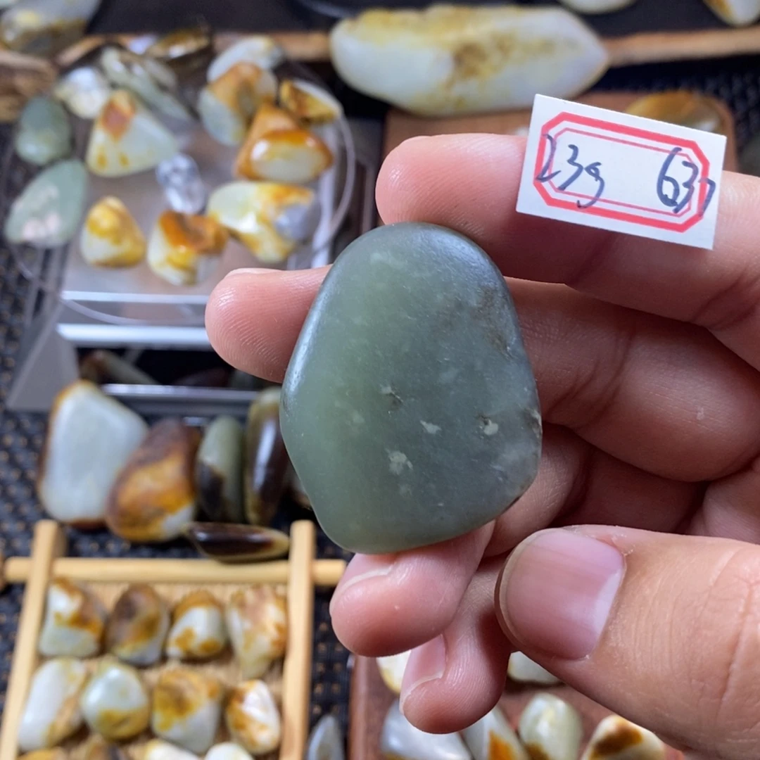 和田玉（糖玉）未镶嵌挂件