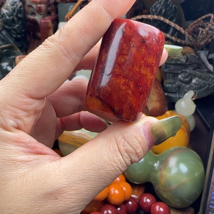 透闪石质玉未镶嵌珠宝奇石