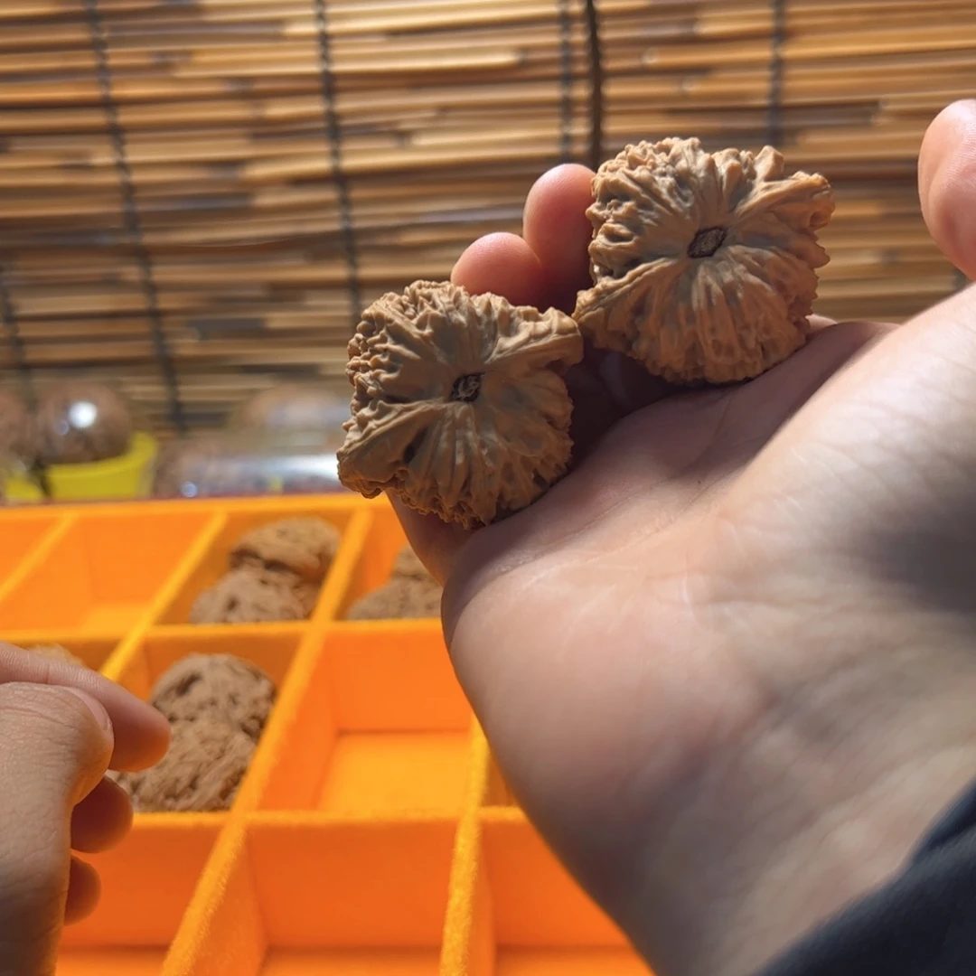 吊坠文玩核桃东*哥核桃