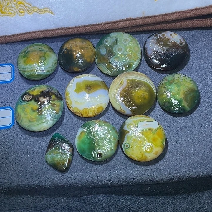 罗***子玛瑙/玉髓未镶嵌珠宝奇石