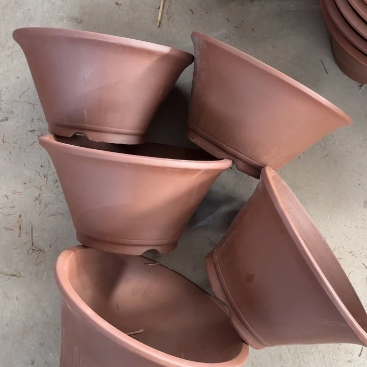 紫砂花盆100-5。  30-16