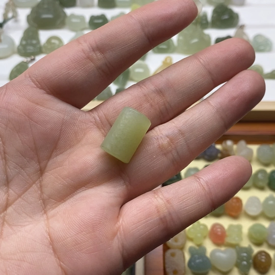 和田玉未镶嵌颈饰J*