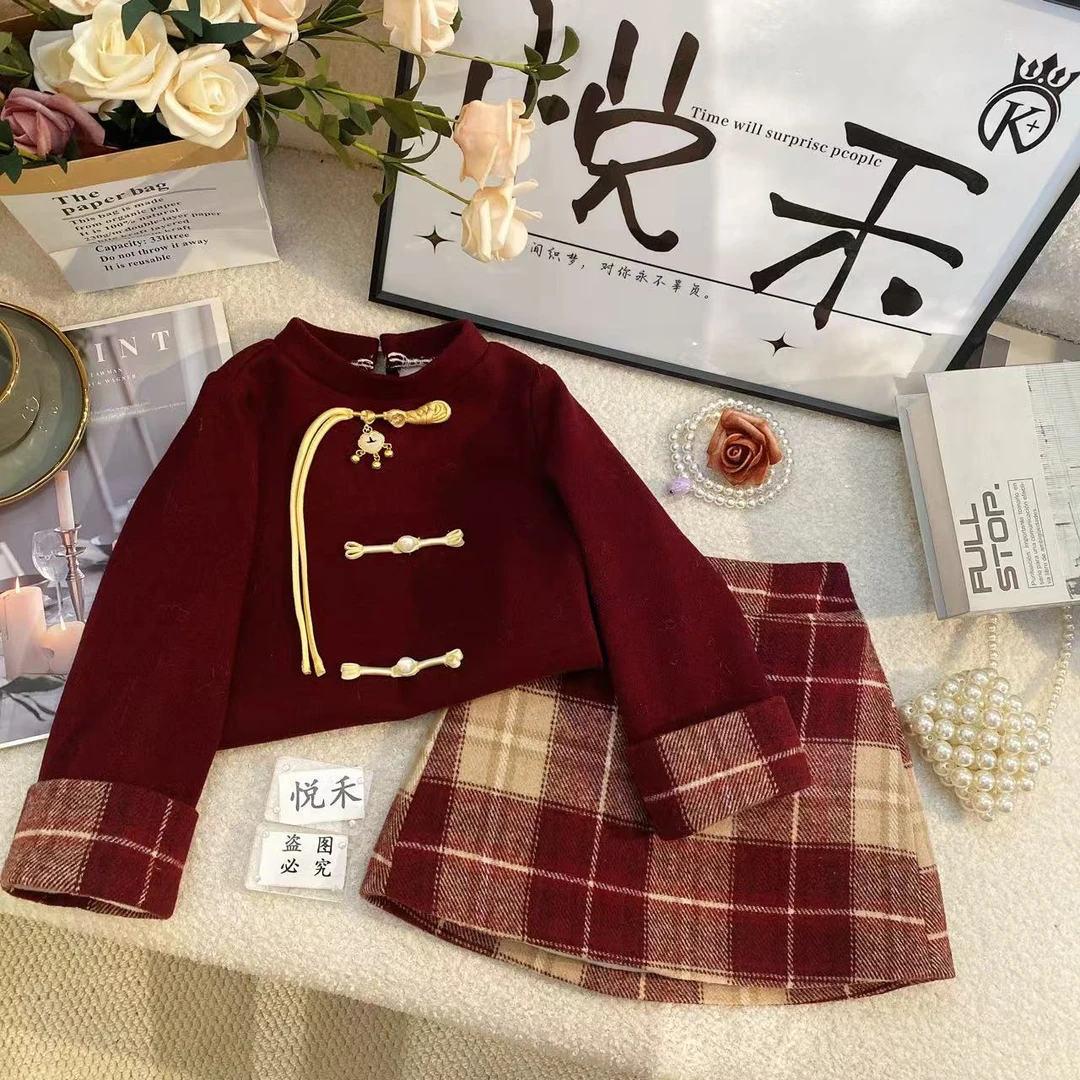 M春款上新安格拉红百搭洋气新中式格子学院风套装7424女童