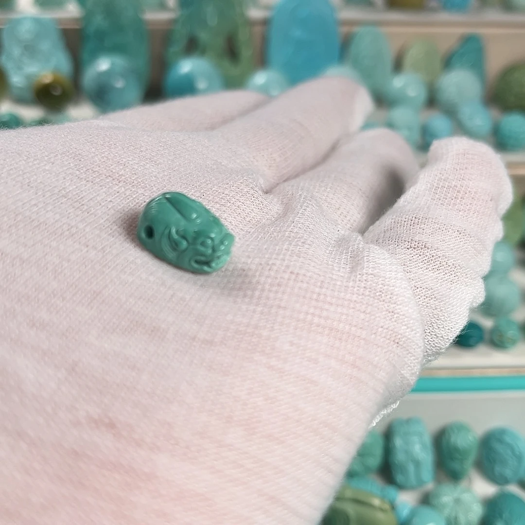 绿松石未镶嵌珠宝奇石