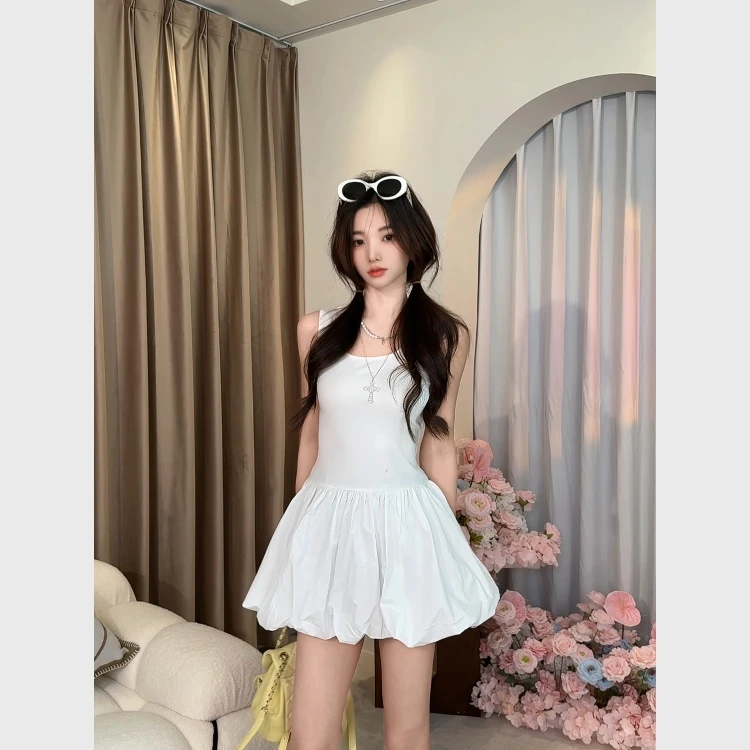 【早安梦梦】设计感拼接修身U领芭蕾背心白色连衣裙收腰显瘦短裙