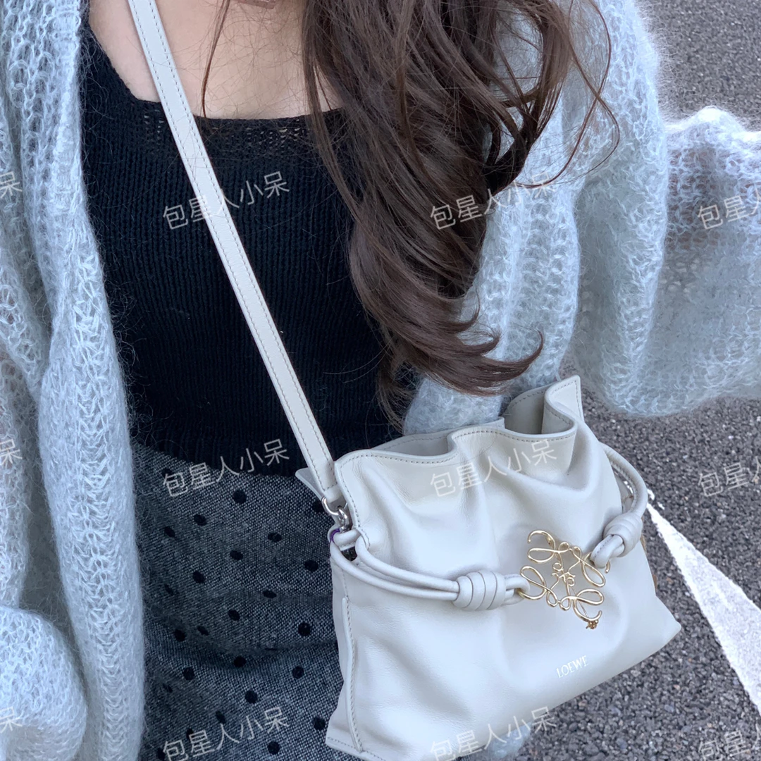 95新 LOEWE/罗意威 25年5月票｜纳帕牛皮革Flamenco海盐白福袋包
