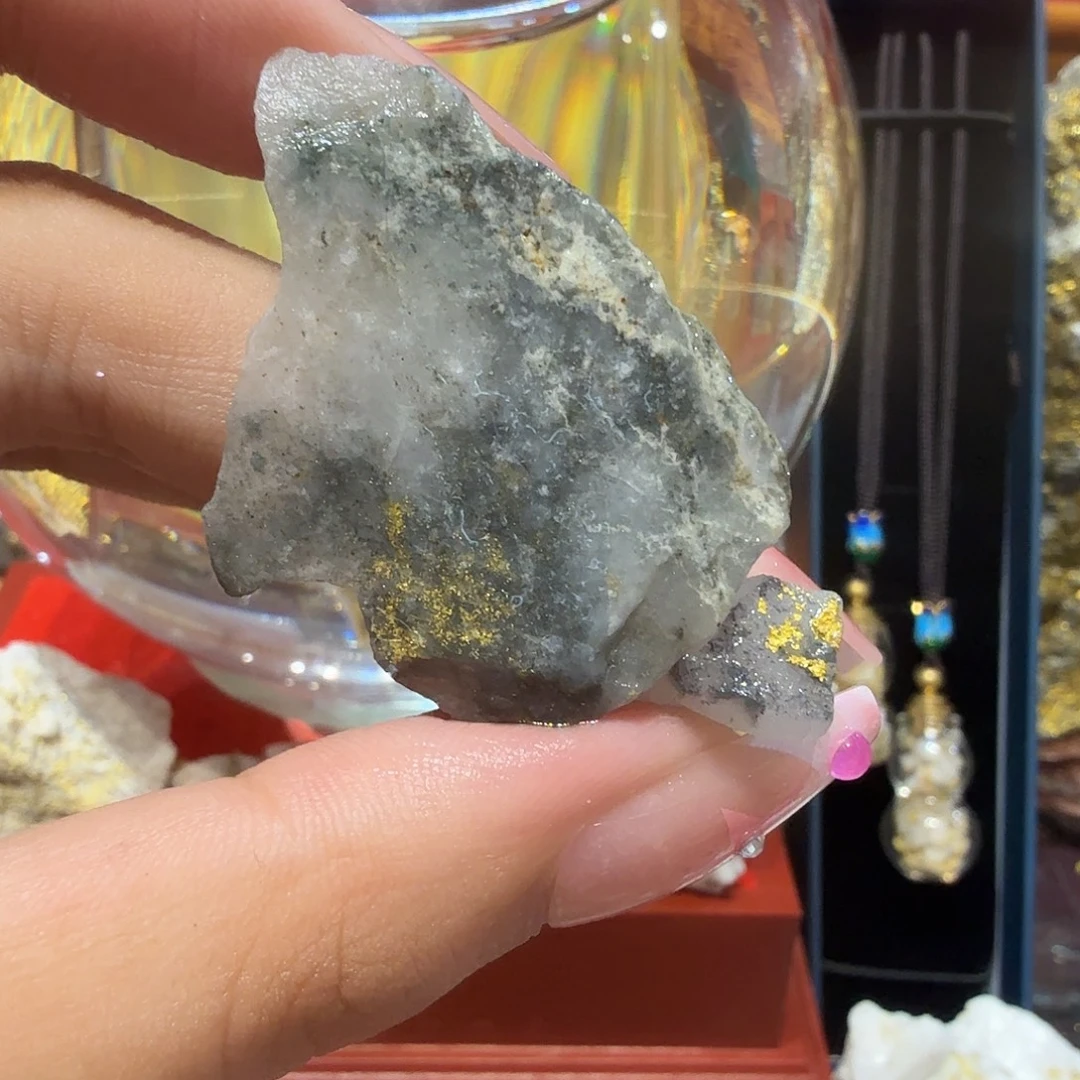 记住聚金阁天然明金矿标