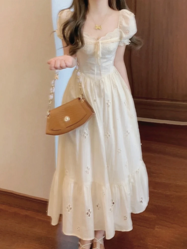 法式蕾丝镂空仙女连衣裙子女夏季2025新款温柔风绝美漂亮气质长裙