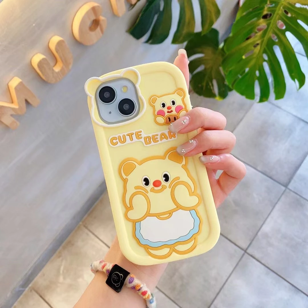 苹果|揉脸小黄熊可爱适用iPhone16可通15创意防摔立体硅胶手机壳