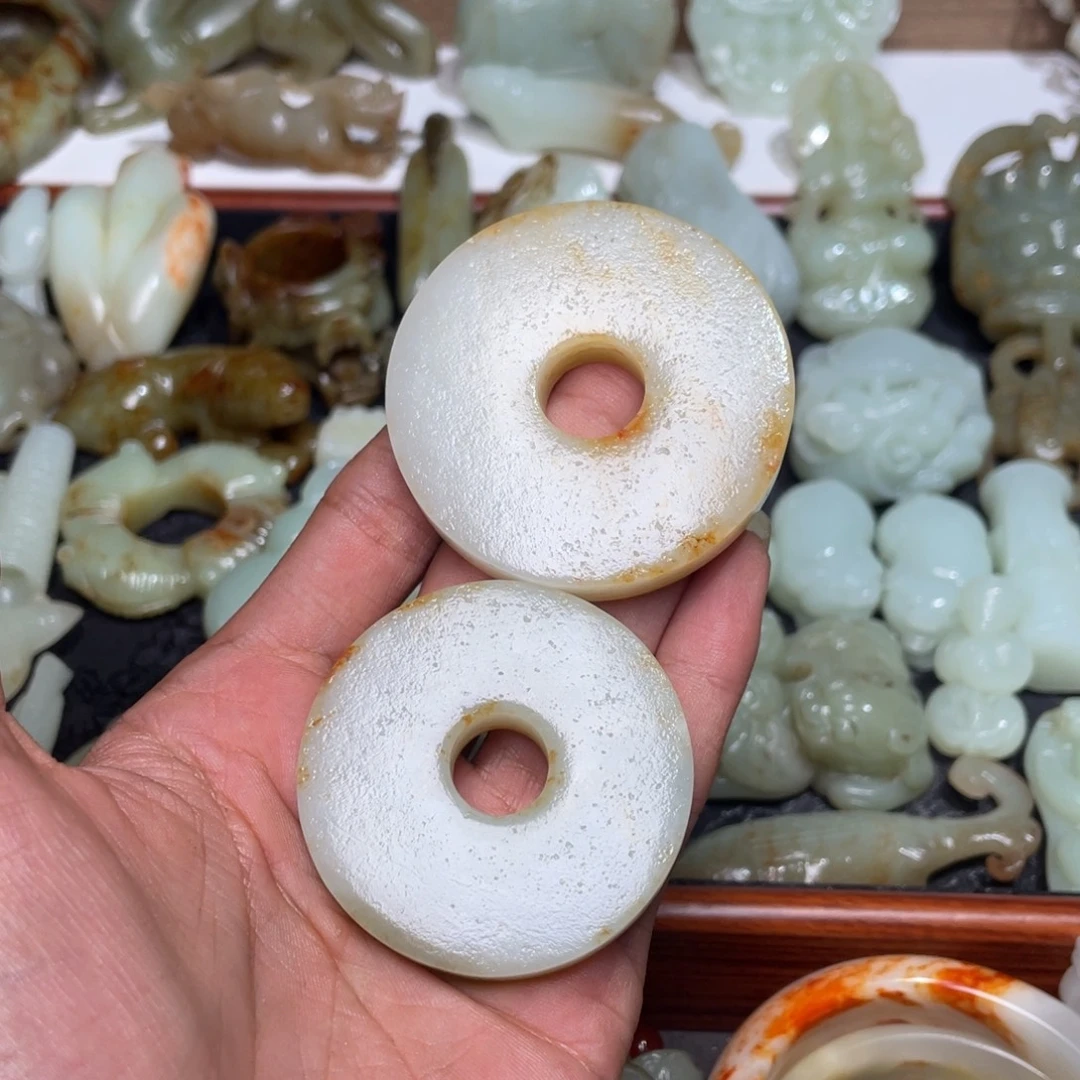 孑***籽未镶嵌和田玉挂件