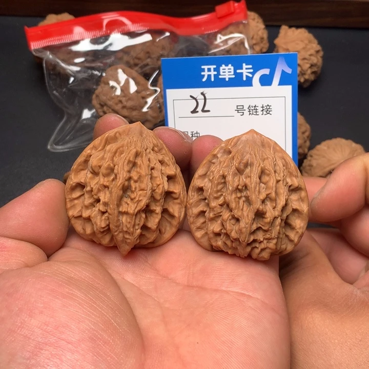 文玩核桃把件41虎头22