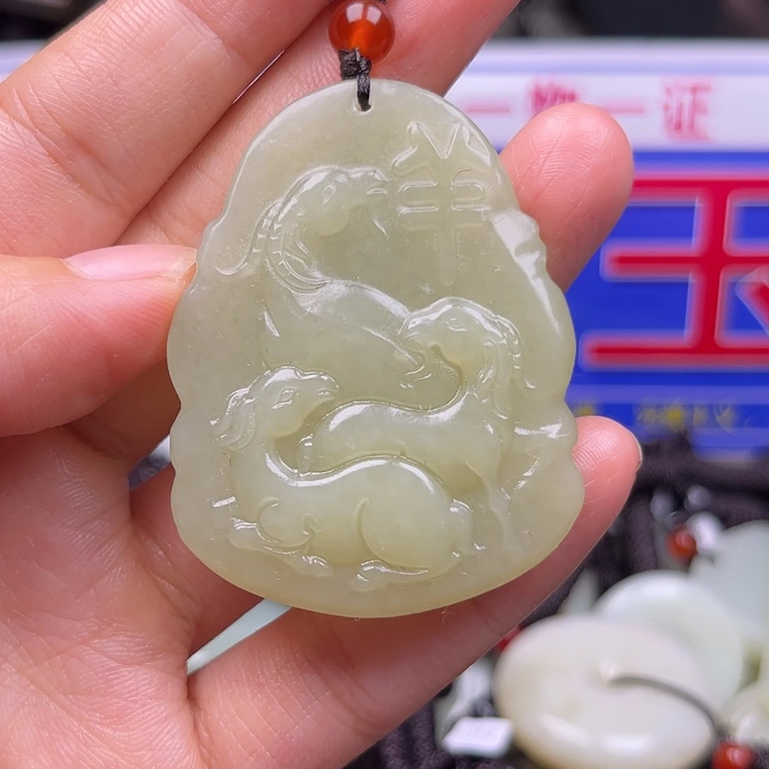 颈饰未镶嵌和田玉