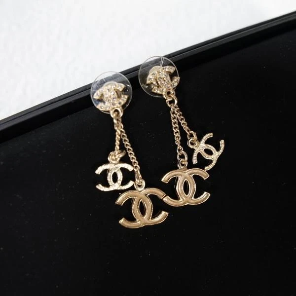 Chanel 闪钻双C流苏耳钉