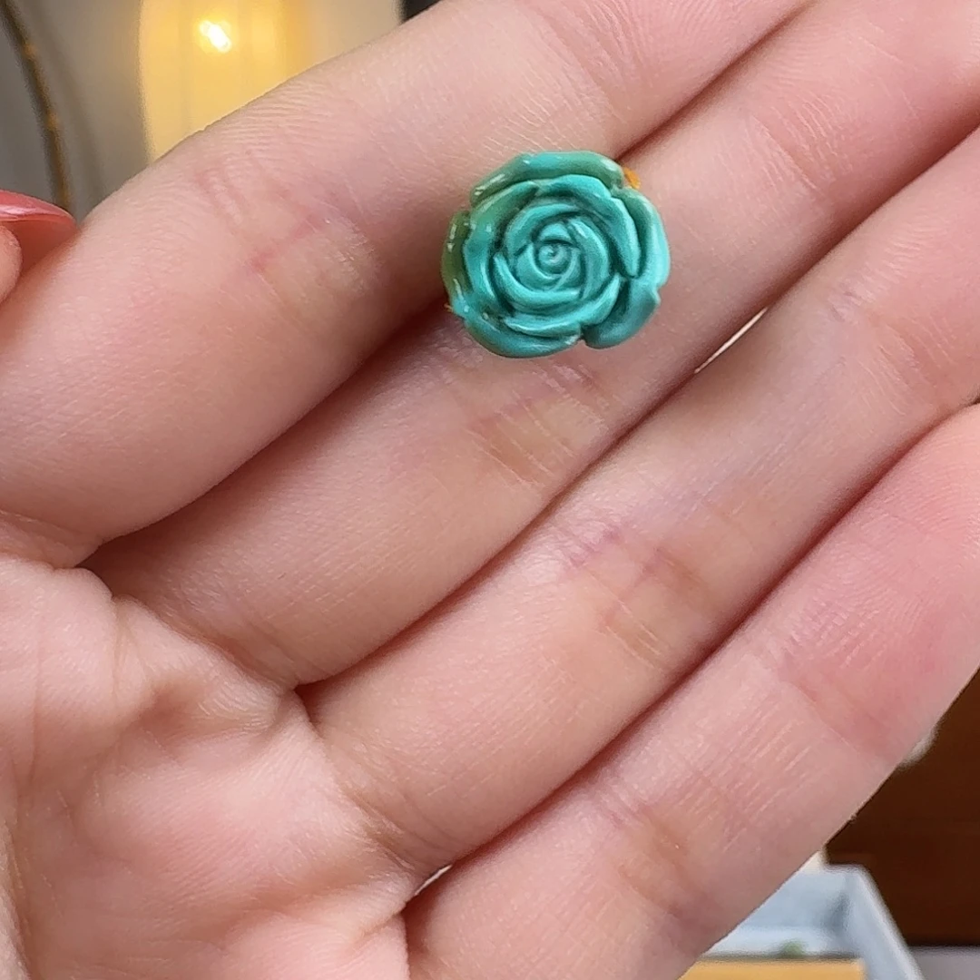 绿松石未镶嵌挂件