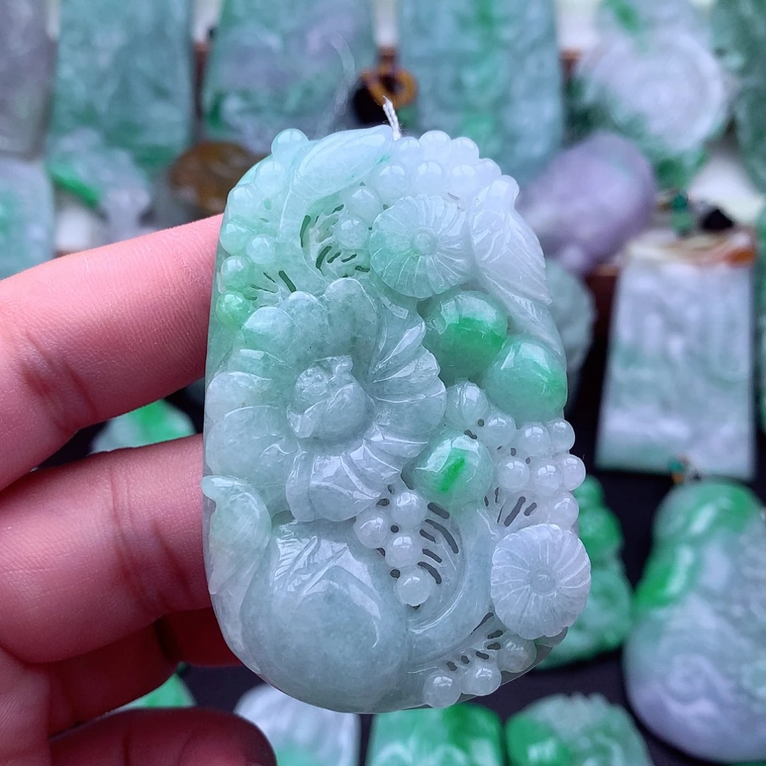 吊坠(不含链)未镶嵌翡翠