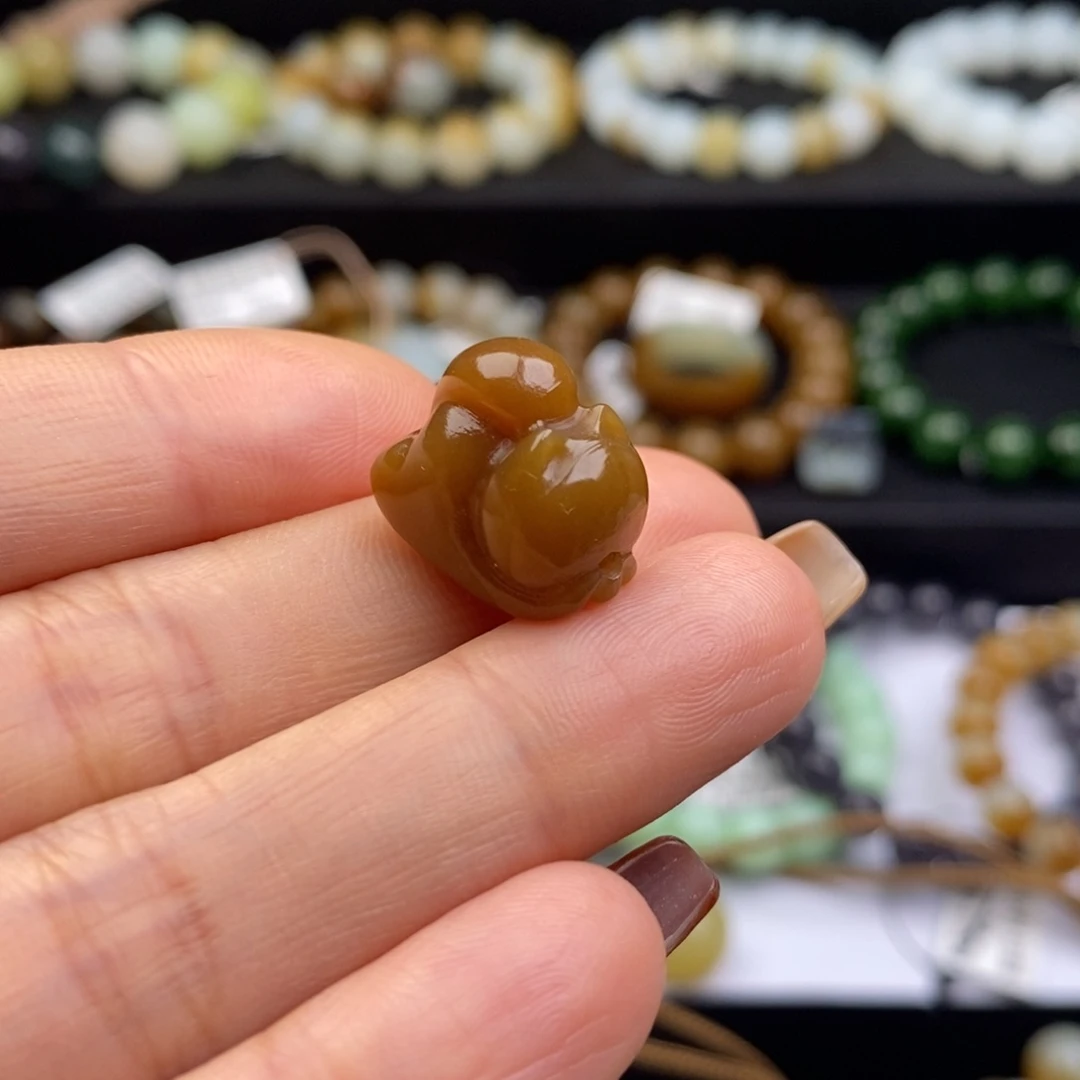 和田玉未镶嵌手串