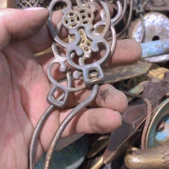 庆***闪电购铜摆件工艺品
