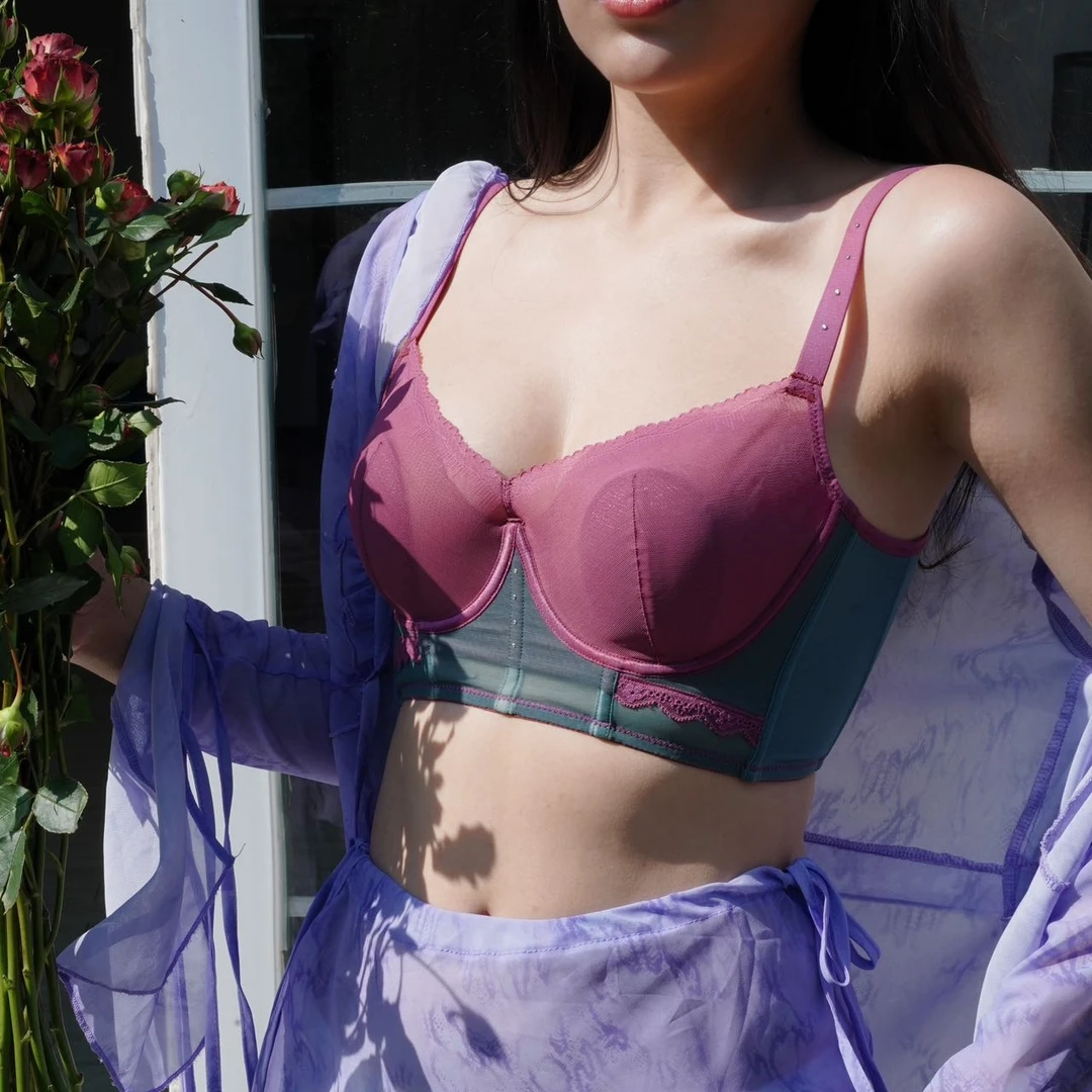 可露丽夏季时尚性感薄款撞色无痕蕾丝内衣聚拢调整型上托文胸3325