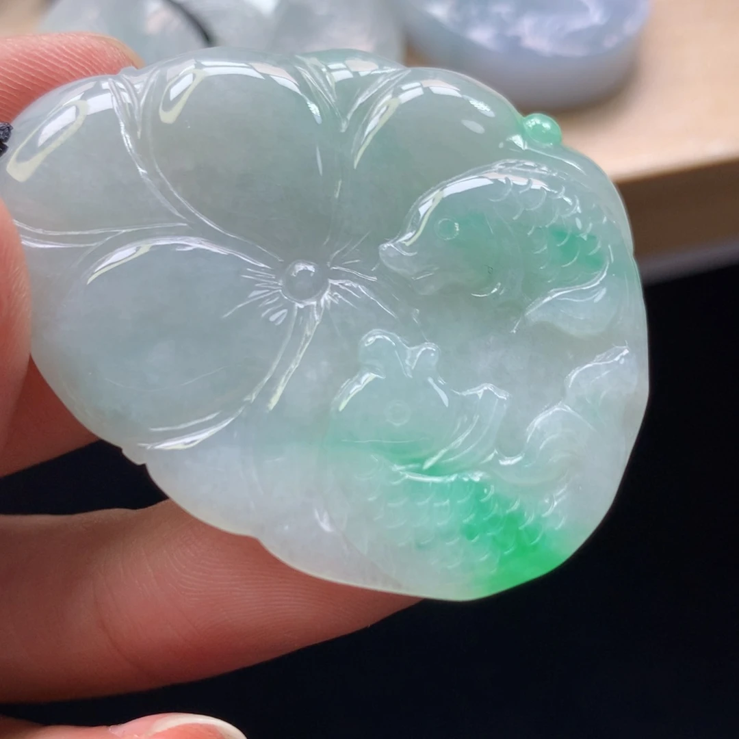 颈饰未镶嵌翡翠吊坠