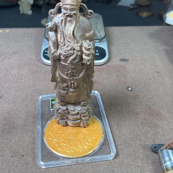 精品摆件工艺品等