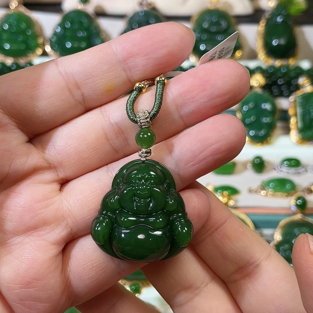 和田玉（碧玉）未镶嵌颈饰辣绿佛公30