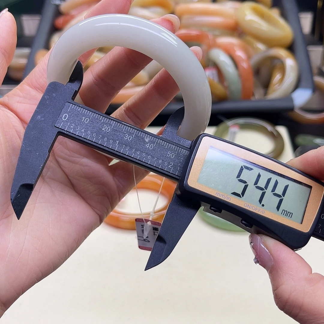 石英岩玉未镶嵌手镯26号