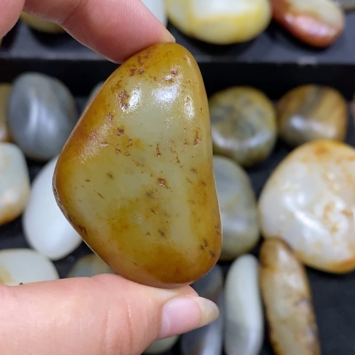 和田玉（糖玉）未镶嵌挂件