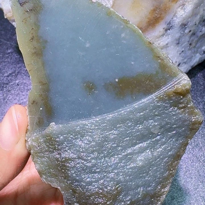 未镶嵌和田玉（糖玉）珠宝半成品