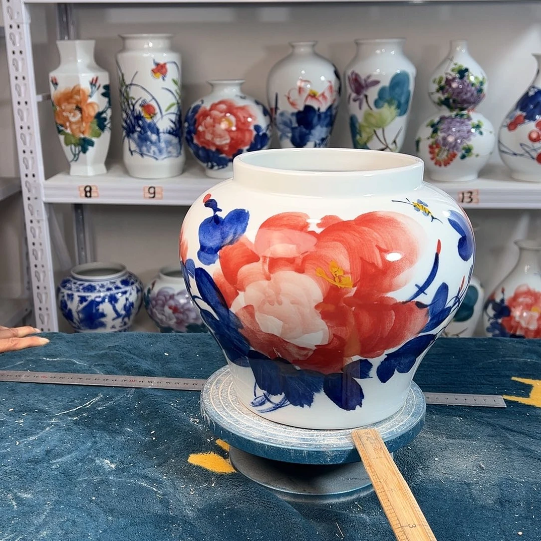 摆件景德镇陶瓷大口红牡