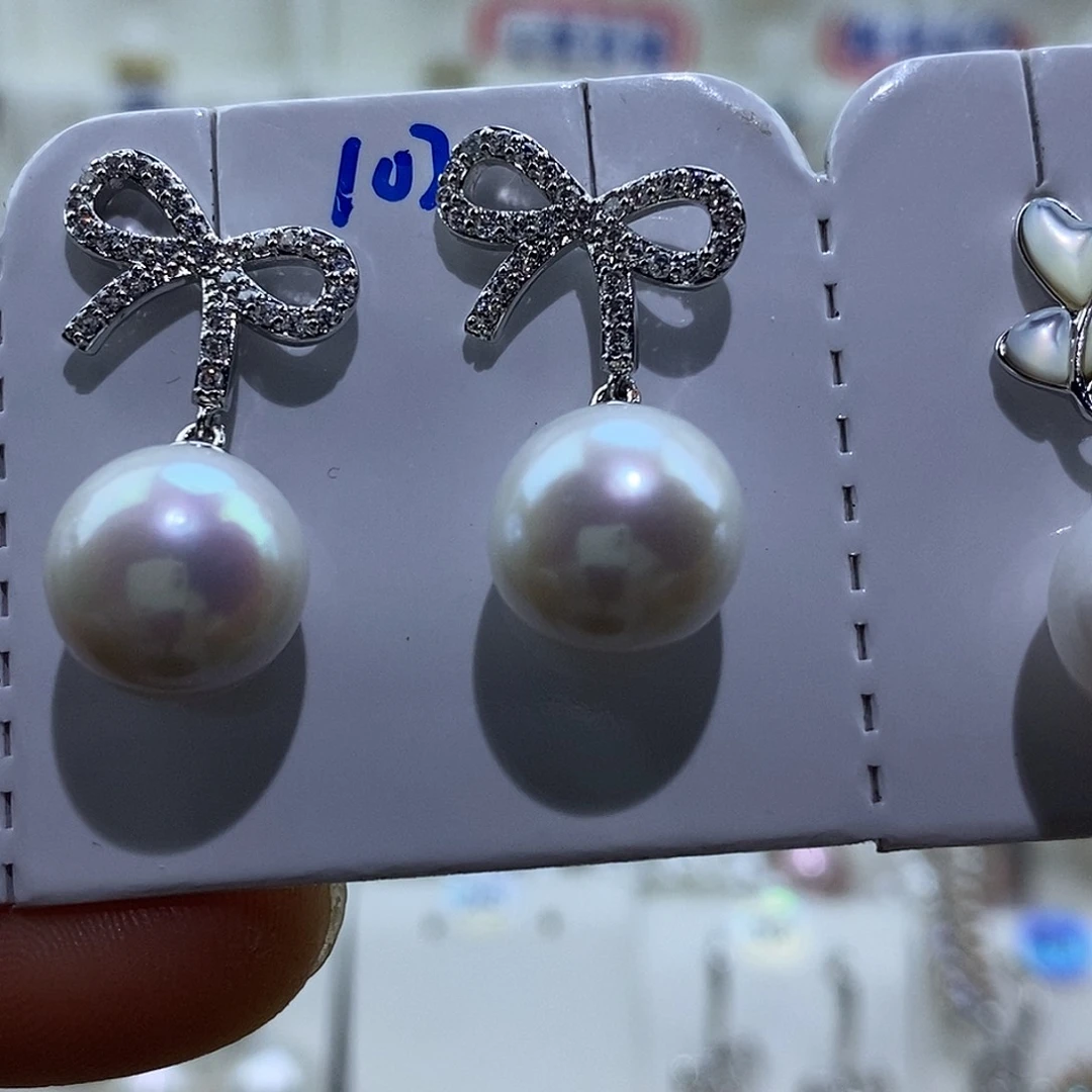 银S925镶嵌淡水珍珠吊坠(赠链)