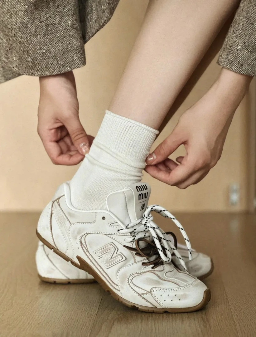 99新 MIU MIU/缪缪 新百伦联名款小白鞋 38码 10514905