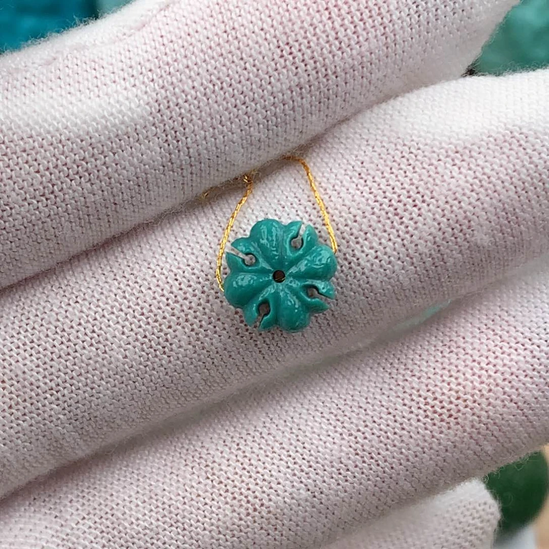 绿松石配饰未镶嵌