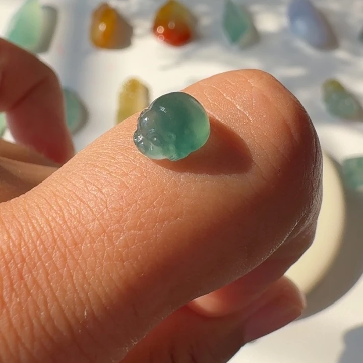 定制翡翠未镶嵌金蟾