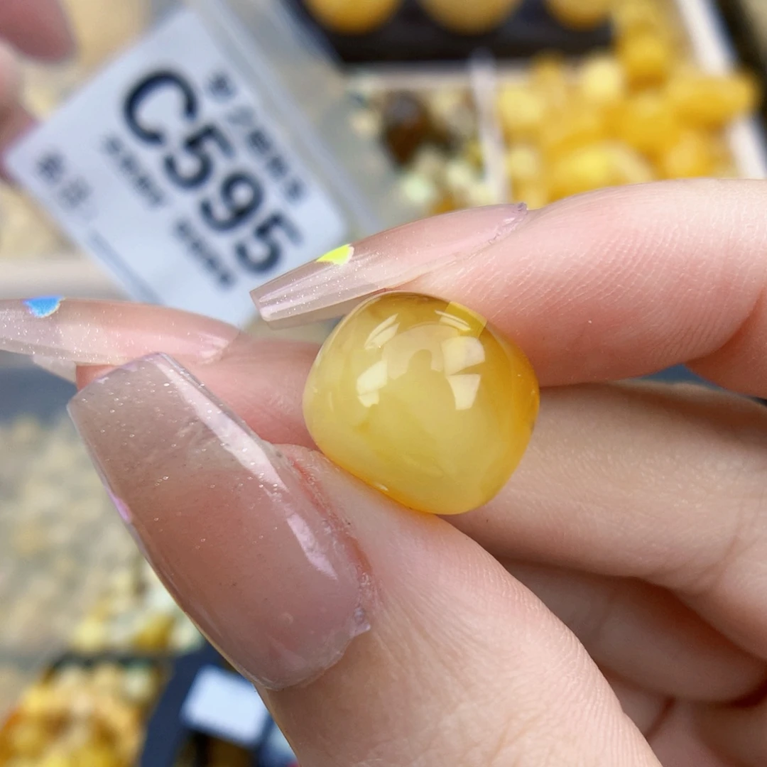 未镶嵌琥珀珠宝奇石13