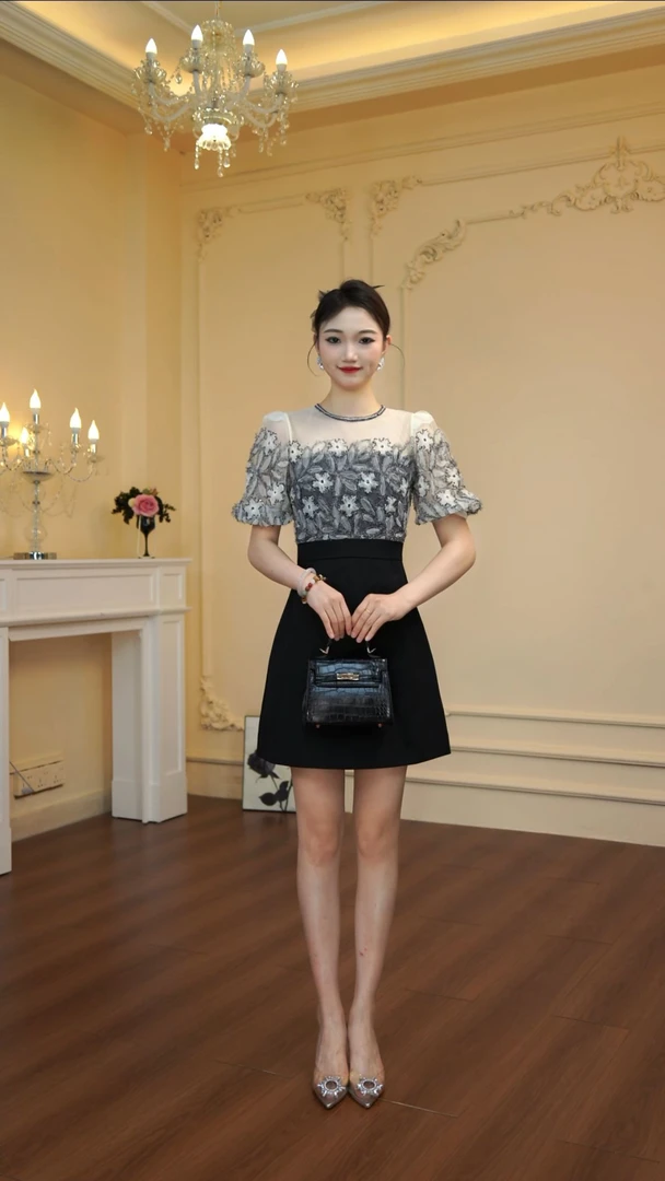 常规拼接抹胸型显瘦夏季连衣裙夏天灯笼袖欧美风短裙泡泡袖21706