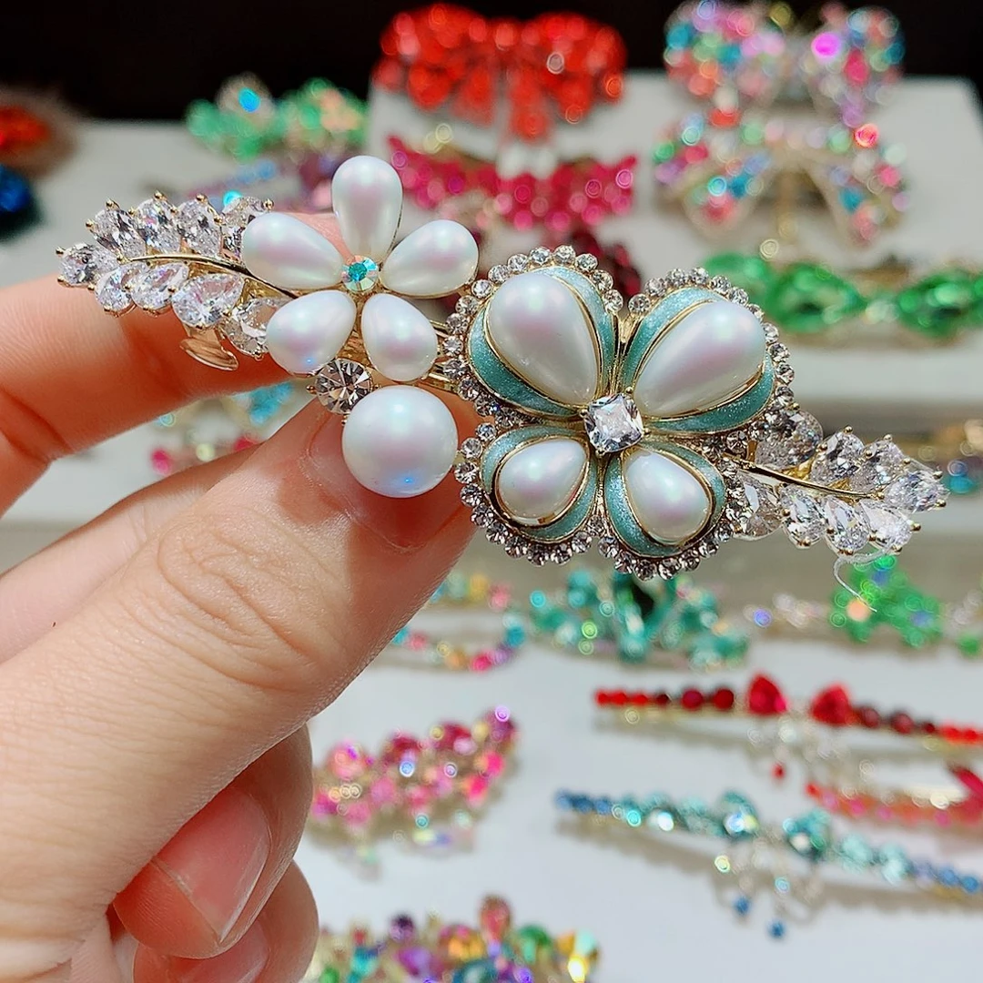 皮质铁合金发饰等