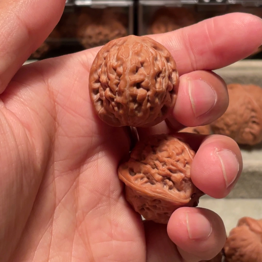 小***狠把件文玩核桃野生小莲花