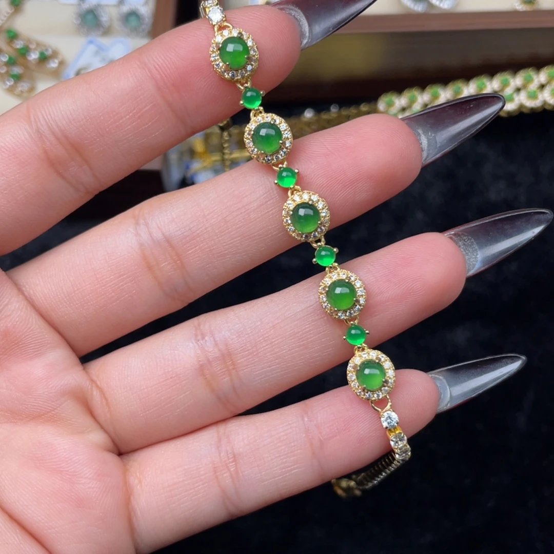 翡翠合金颈饰翡翠